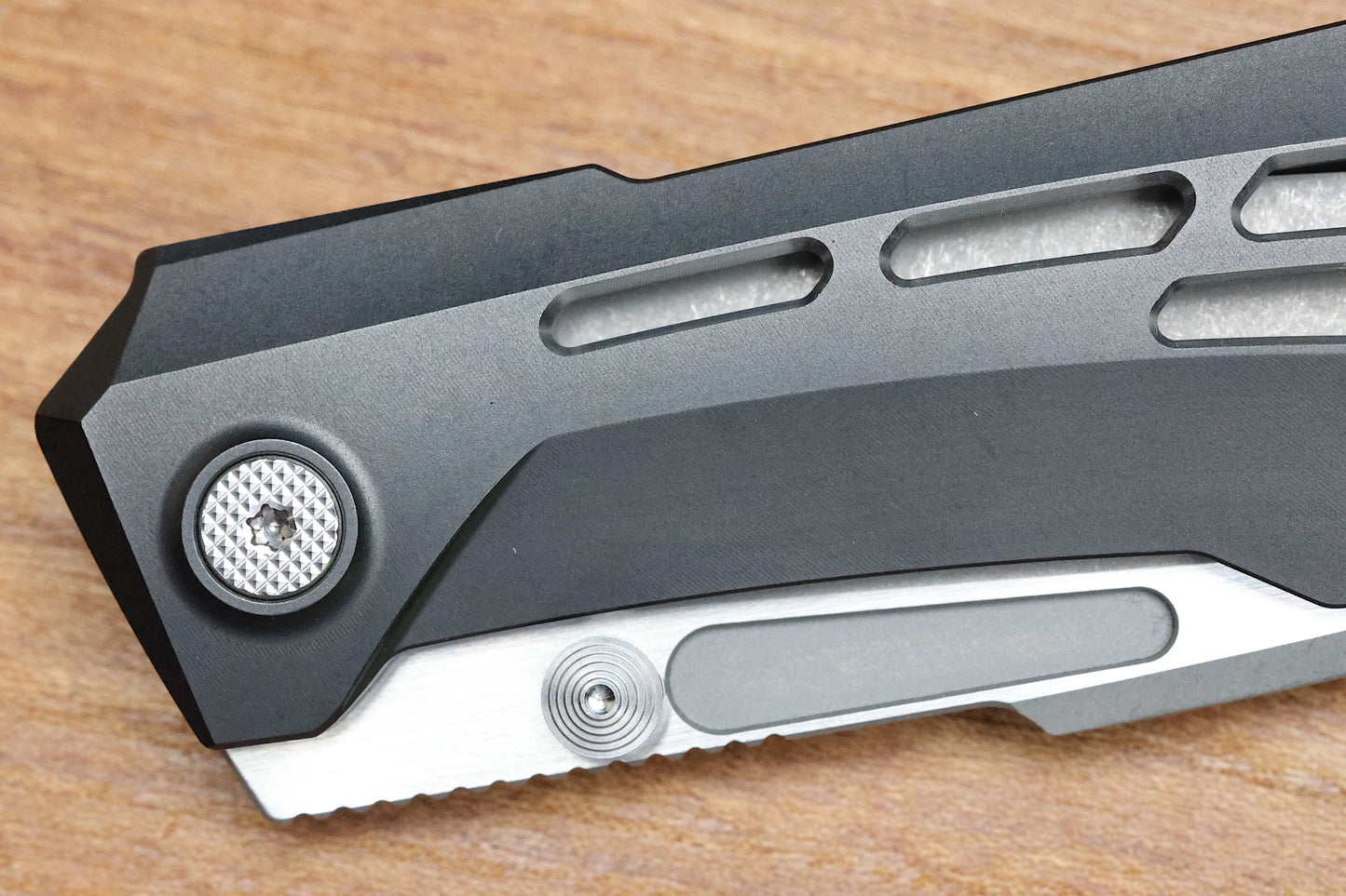 NULL KNIVES RAIDEN R2 - AERO TITANIUM BLACK PVD HANDLE - DARK STONEWASH W/ SATIN FLATS MAGNACUT BLADE