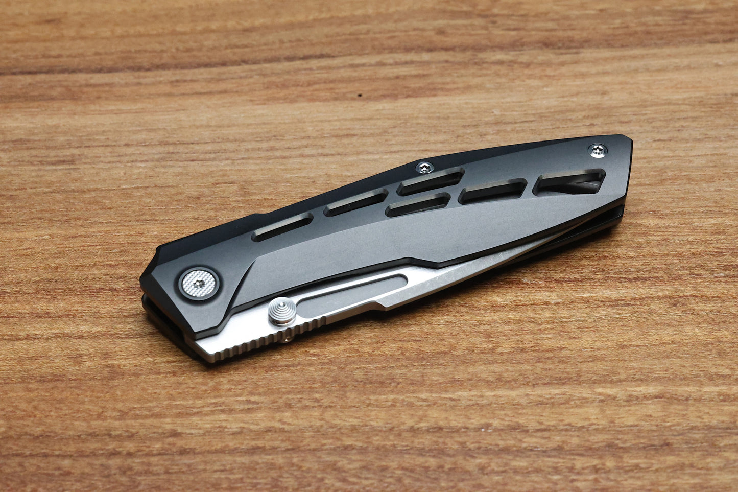 NULL KNIVES RAIDEN R2 - AERO TITANIUM BLACK PVD HANDLE - DARK STONEWASH W/ SATIN FLATS MAGNACUT BLADE