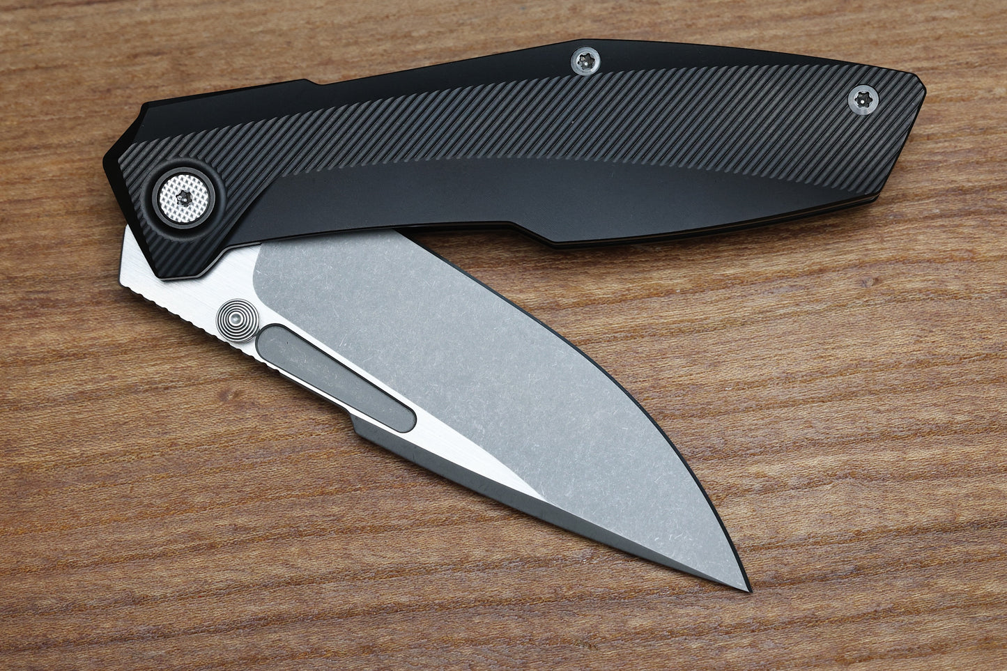 NULL KNIVES RAIDEN R2 - MILLED LINES TITANIUM BLACK PVD HANDLE - DARK STONEWASH W/ SATIN FLATS MAGNACUT BLADE
