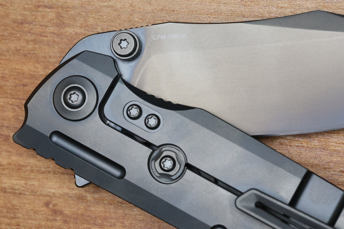 REATE KNIVES DISTRICT 9D-V2 TITANIUM FULL DLC