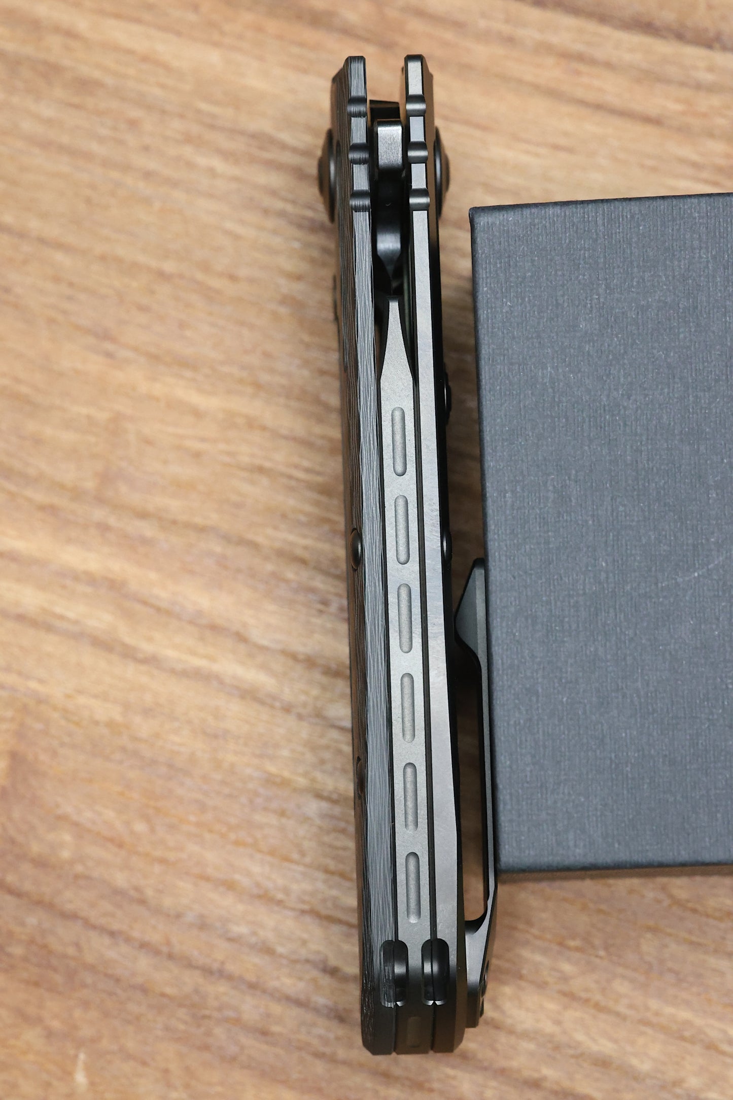 REATE KNIVES DISTRICT 9D-V2 CARBON FIBER DLC
