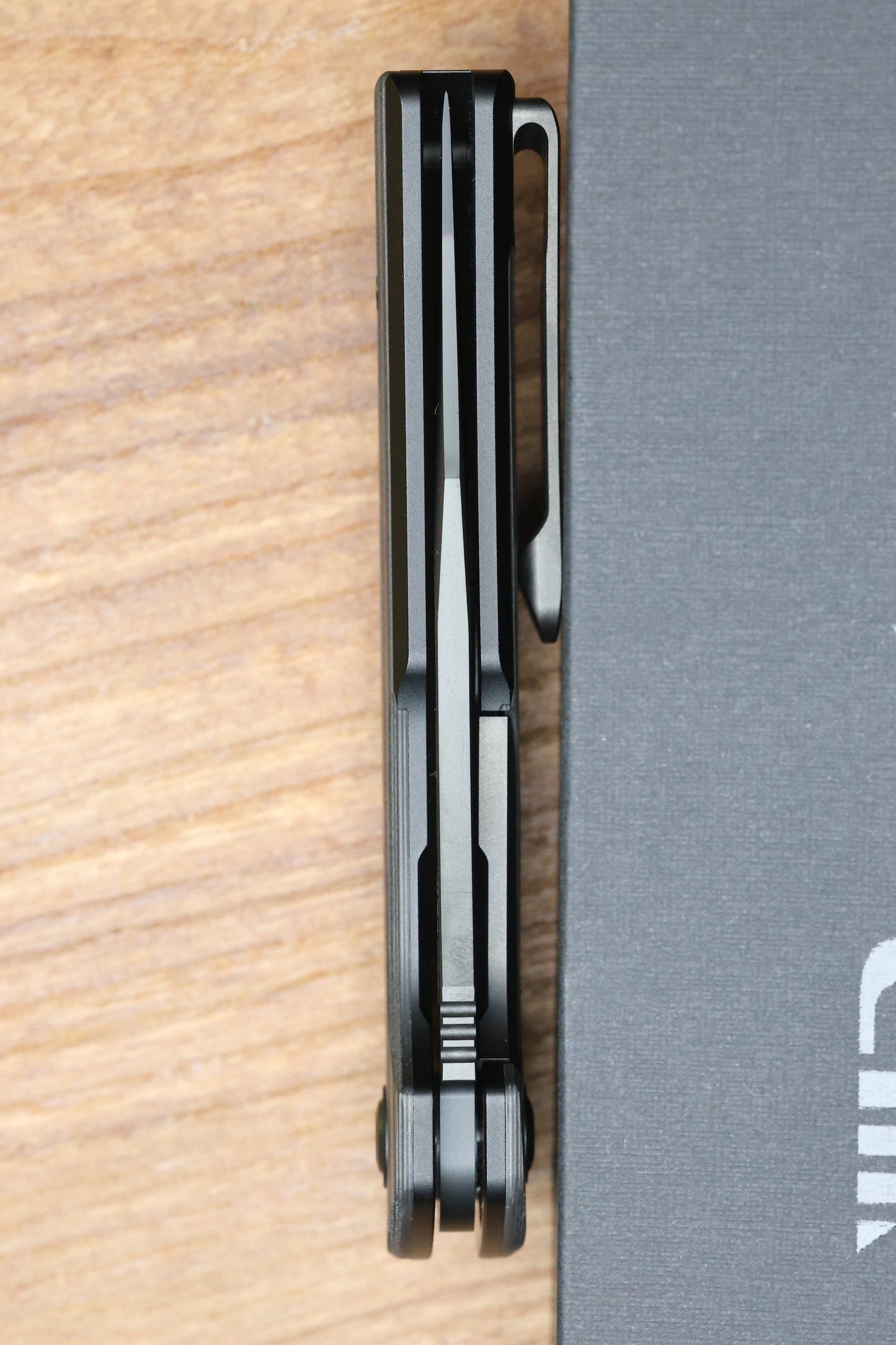 REATE KNIVES JACK JR. BLACK ALUMINUM INTEGRAL HANDLE W/ CARBON FIBER INLAY & DLC S30V