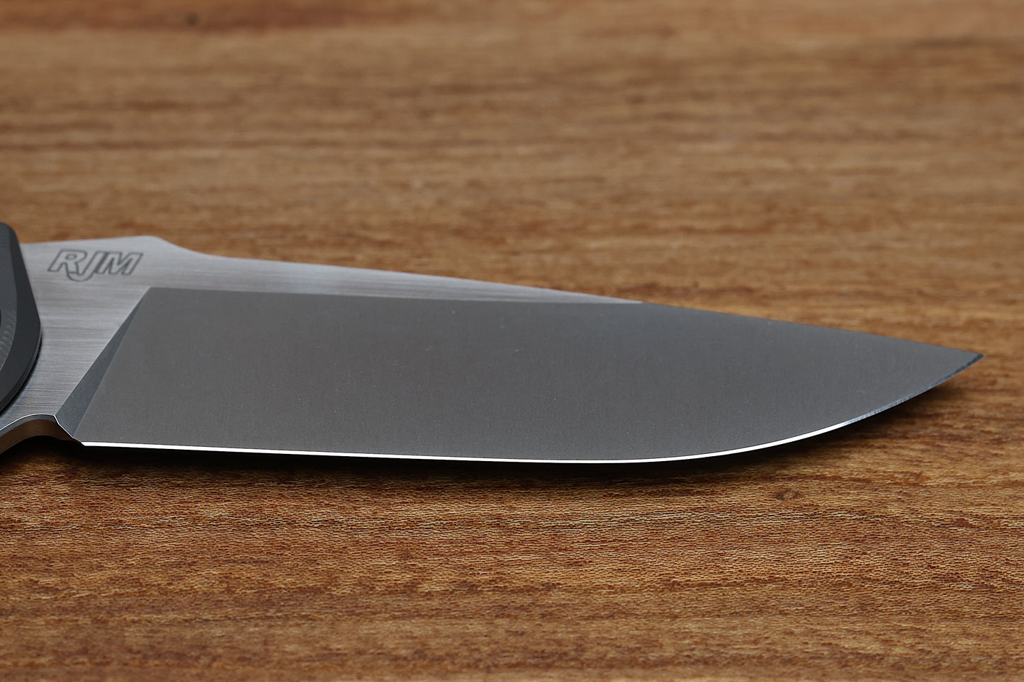 SHIROGOROV “LIMITED EDITION” RJ MARTIN DESIGN MOLTEN OVERKILL – MAGNACUT BLADE – TITANIUM HANDLE W/ LAVA & ASH CARBOTI INLAYS – SRRBS