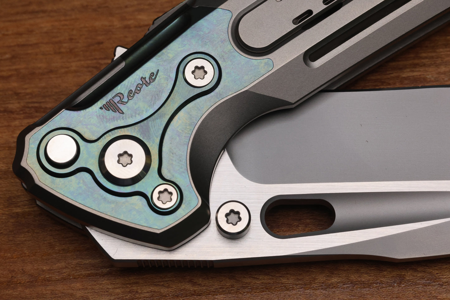 REATE T600 INTEGRAL- MARBLEIZED GREEN ZIRCONIUM ACCENT