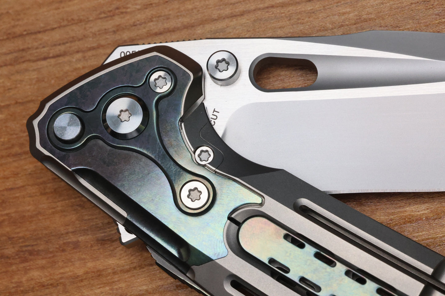 REATE T600 INTEGRAL- MARBLEIZED GREEN ZIRCONIUM ACCENT