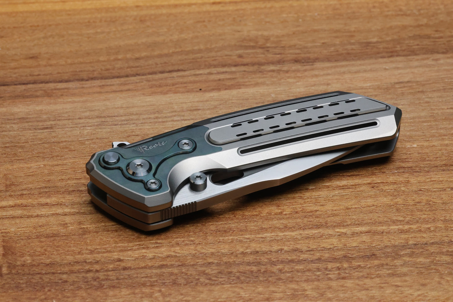 REATE T600 INTEGRAL- MARBLEIZED GREEN ZIRCONIUM ACCENT