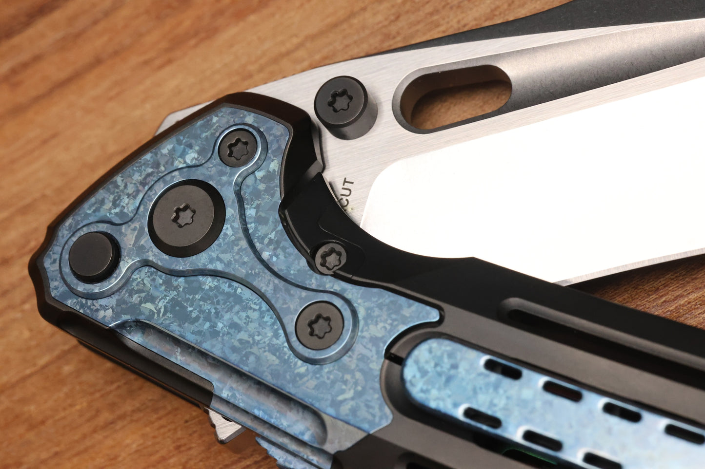 REATE T600 INTEGRAL DLC HANDLE - CRYSTALLIZED BLUE TITANIUM ACCENT