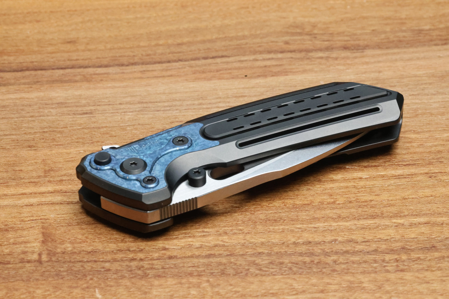 REATE T600 INTEGRAL DLC HANDLE - CRYSTALLIZED BLUE TITANIUM ACCENT