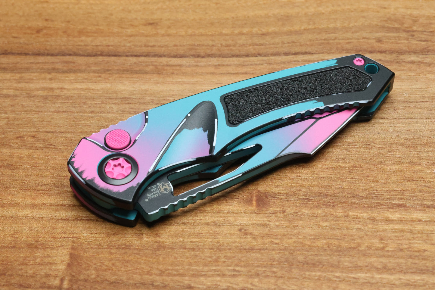 HERETIC KNIVES PARIAH MANUAL - TANTO - MIAMI VICE - CEL SHADING