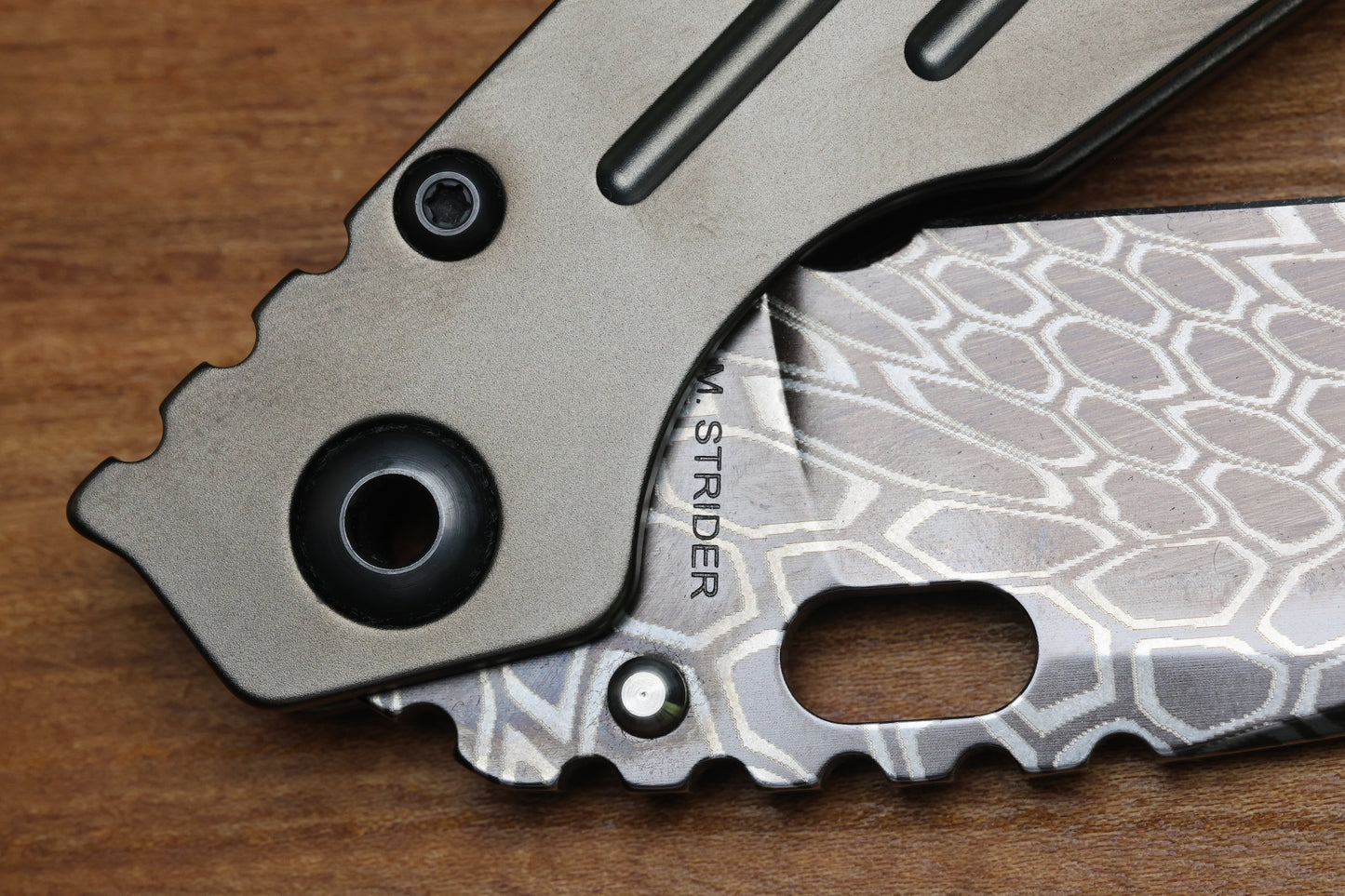 STRIDER KNIVES SMF KRYPTEK CAMO MAGNACUT BLADE, DARK BRONZE TITANIUM TOP, DARK BRONZE TITANIUM FRAME