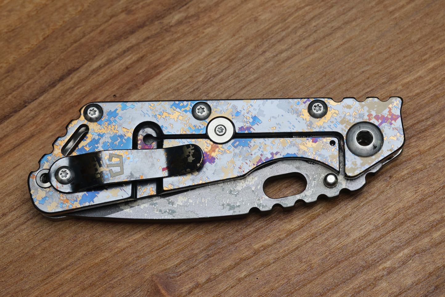STRIDER KNIVES/ BLACKSIDE CUSTOM SPECIAL LIMITED RUN-COLLABORATION SMF MODEL, DIGICAM MAGNACUT BLADE, DIGICAM TITANIUM TOP AND FRAME