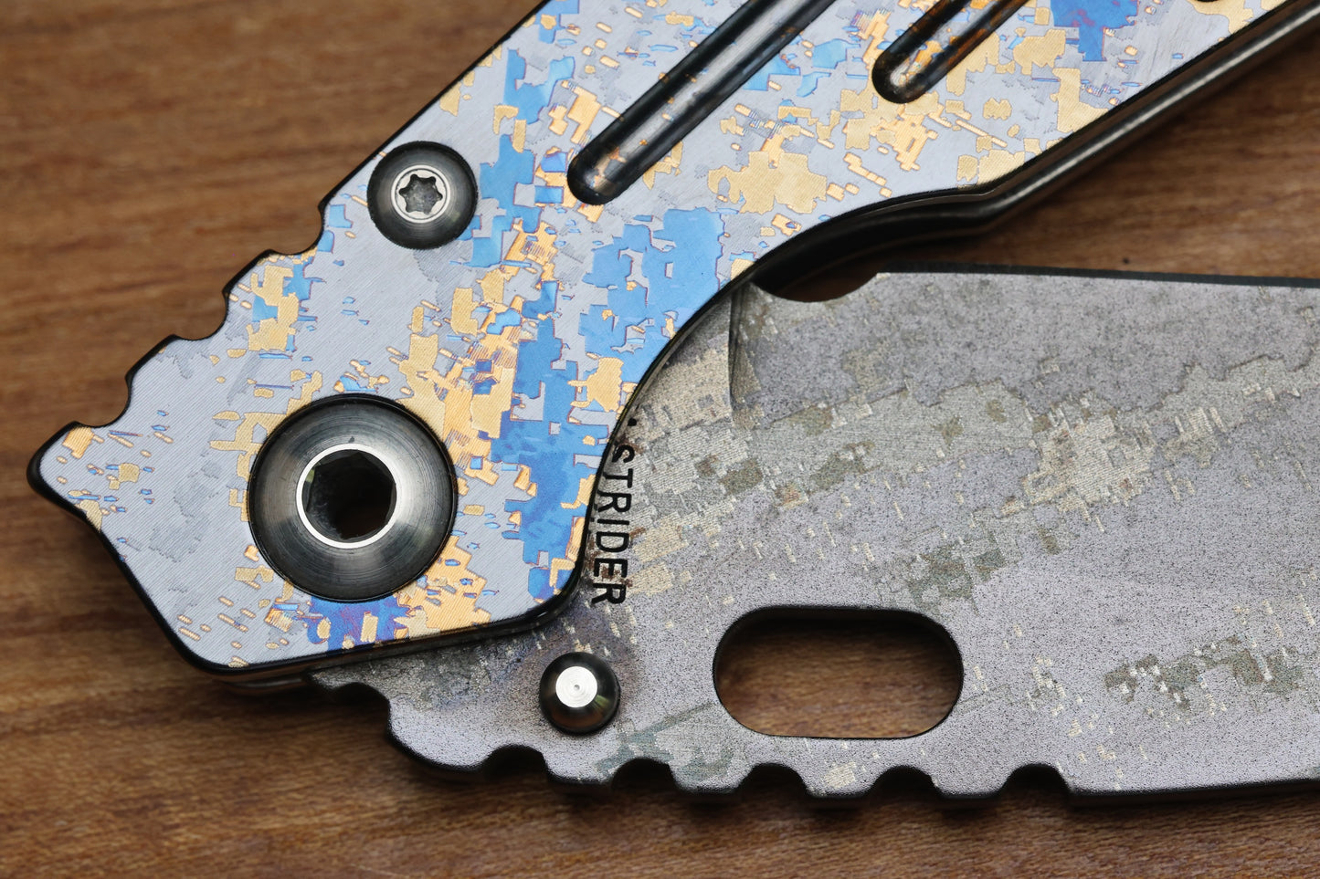 STRIDER KNIVES/ BLACKSIDE CUSTOM SPECIAL LIMITED RUN-COLLABORATION SMF MODEL, DIGICAM MAGNACUT BLADE, DIGICAM TITANIUM TOP AND FRAME