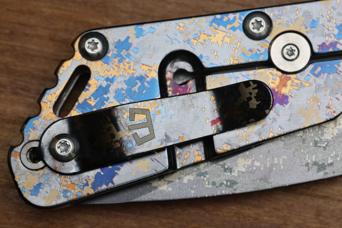 STRIDER KNIVES/ BLACKSIDE CUSTOM SPECIAL LIMITED RUN-COLLABORATION SMF MODEL, DIGICAM MAGNACUT BLADE, DIGICAM TITANIUM TOP AND FRAME