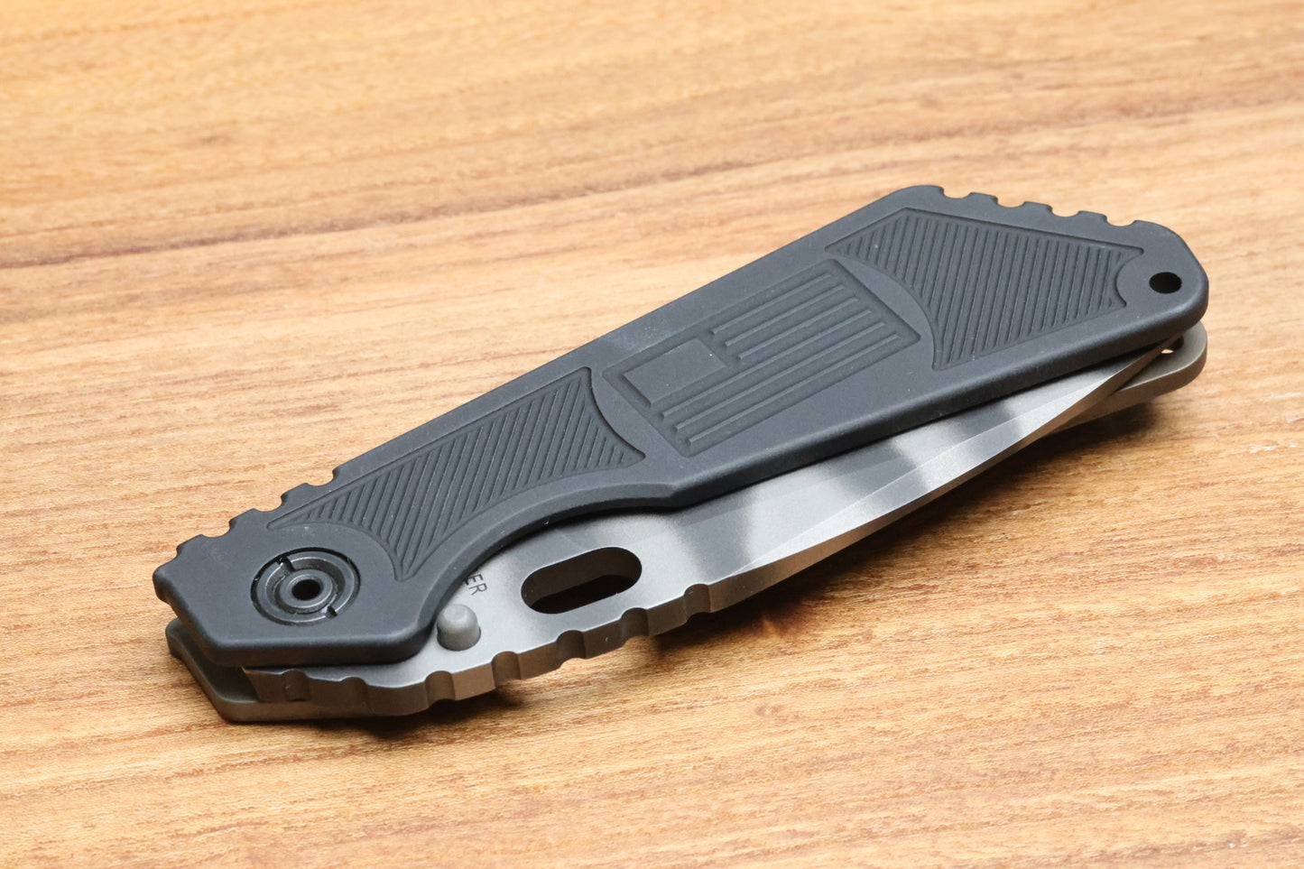 STRIDER KNIVES - SMF - FLAG PATTERN - TIGER STRIPE MAGNACUT