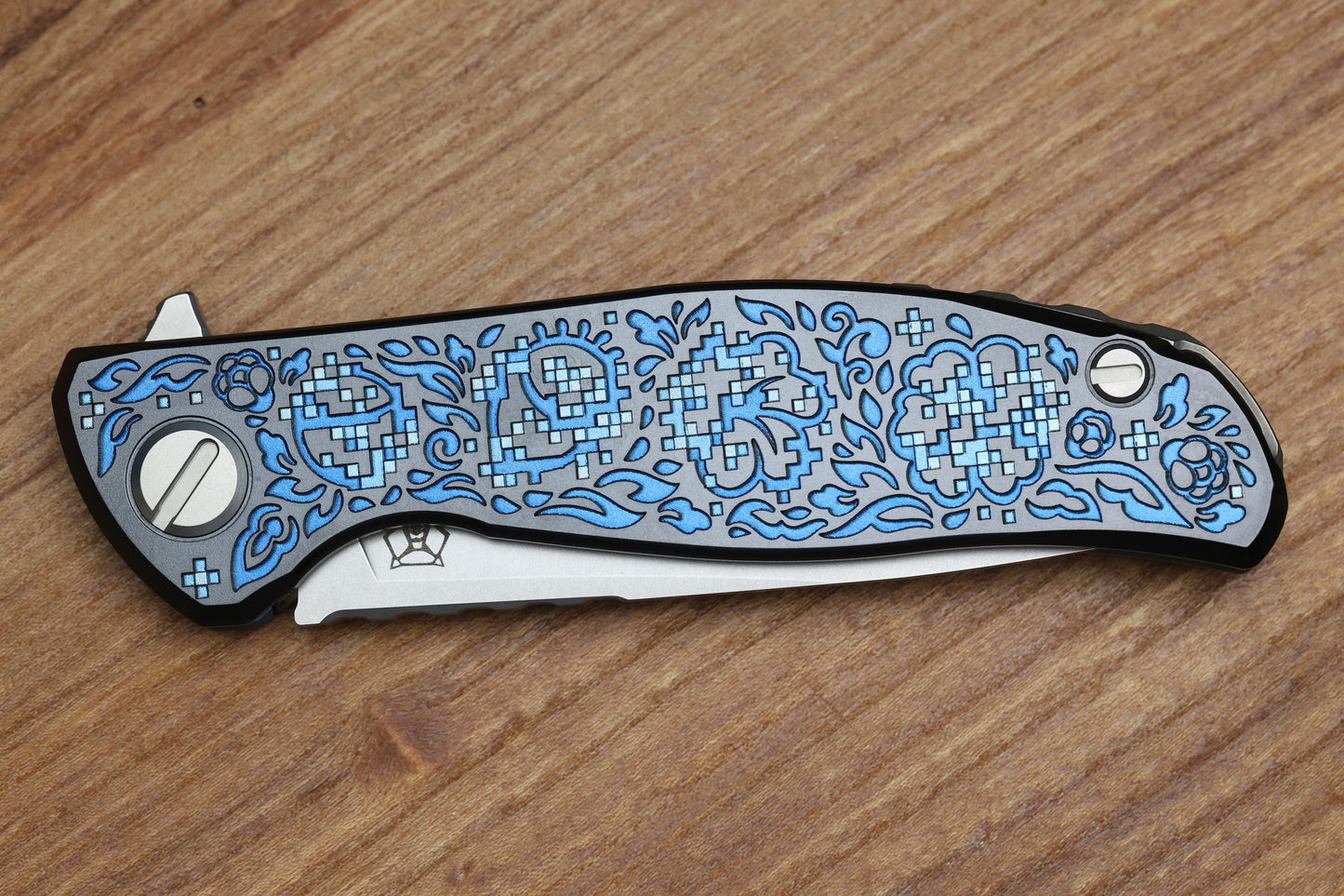 SHIROGOROV KNIVES / TI2 DESIGN F95 BLACK HULA "BLUE PIXELATED FLOWER" - M390 BLADE - MRBS