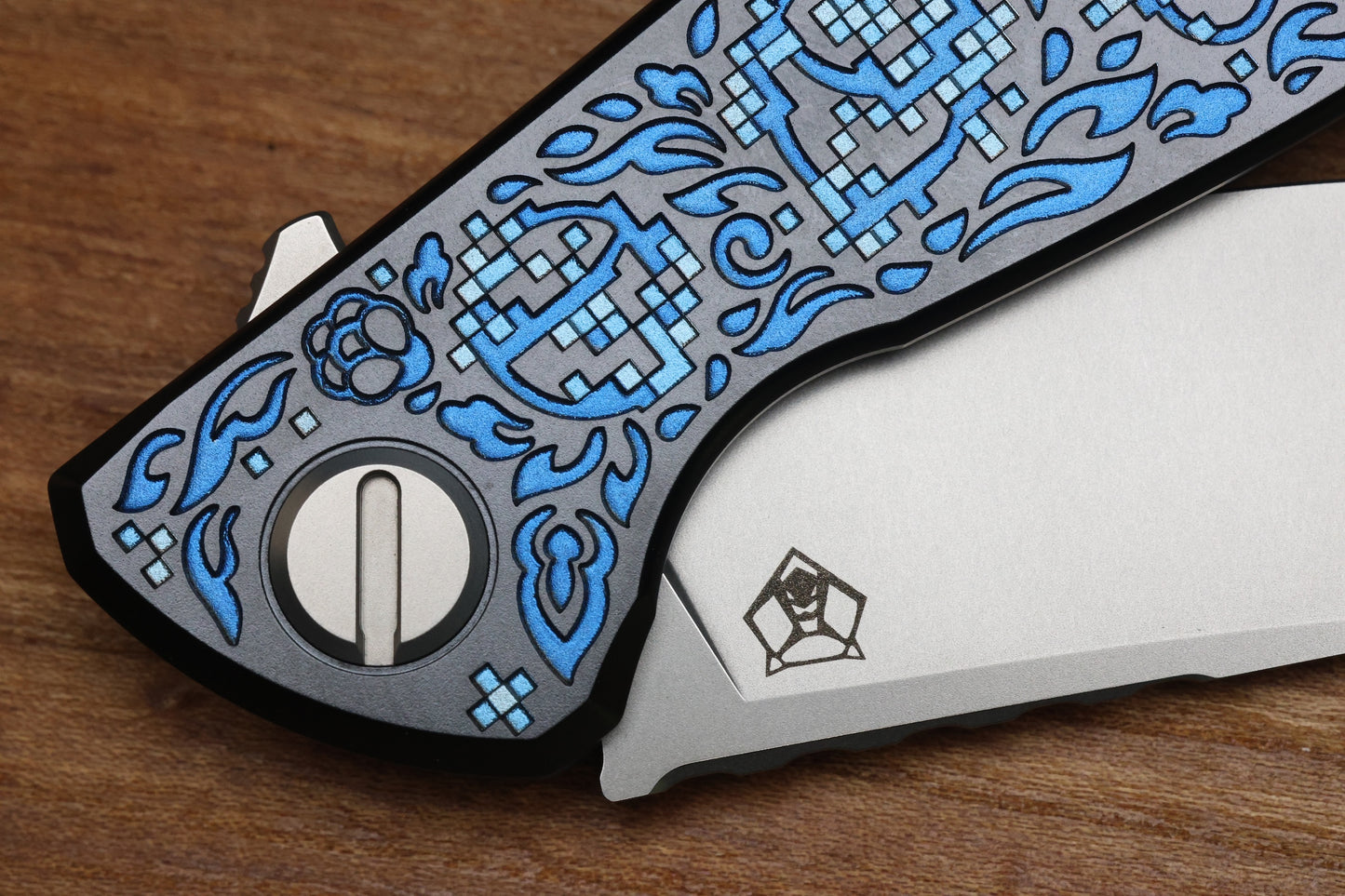 SHIROGOROV KNIVES / TI2 DESIGN F95 BLACK HULA "BLUE PIXELATED FLOWER" - M390 BLADE - MRBS