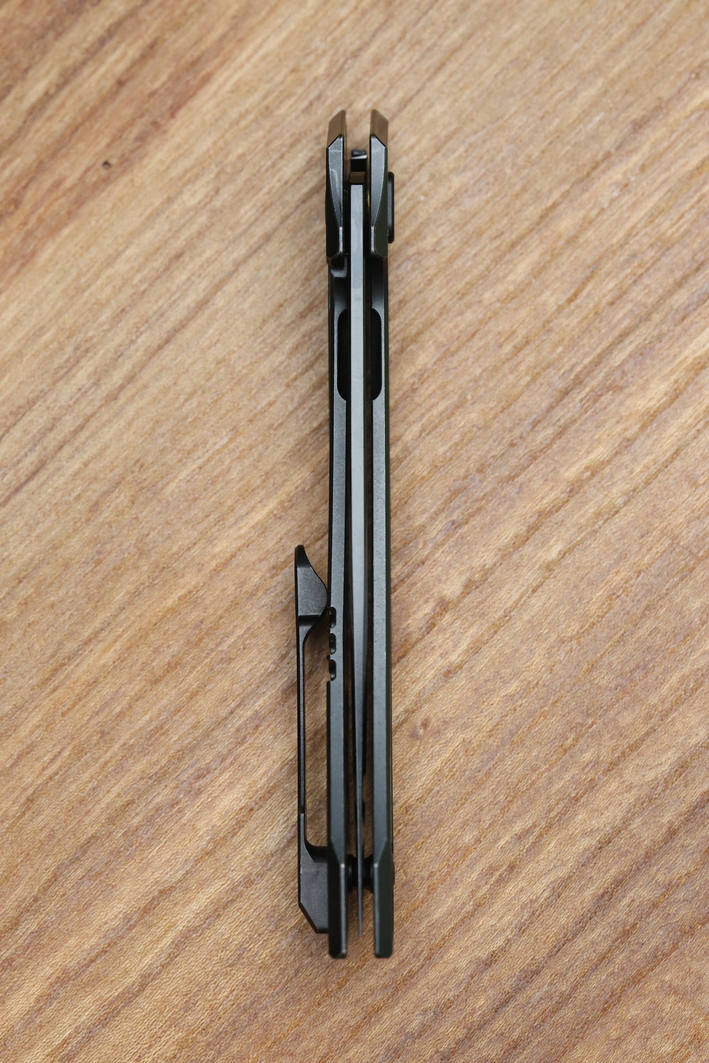 AVIAN KNIVES TOPAZA - LLK490-2 - BLACK PVD TITANIUM HANDLE - BLACK STONEWASHED MAGNACUT BLADE