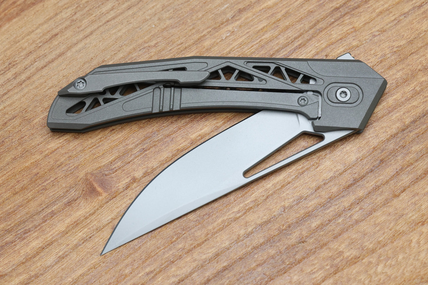 AVIAN KNIVES TOPAZA - LLK490-1 - DARK BEAD BLAST TITANIUM HANDLE - BEAD BLAST MAGNACUT BLADE