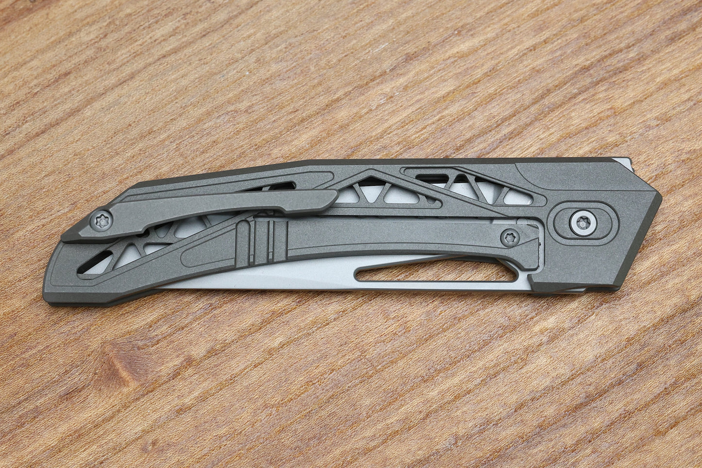 AVIAN KNIVES TOPAZA - LLK490-1 - DARK BEAD BLAST TITANIUM HANDLE - BEAD BLAST MAGNACUT BLADE