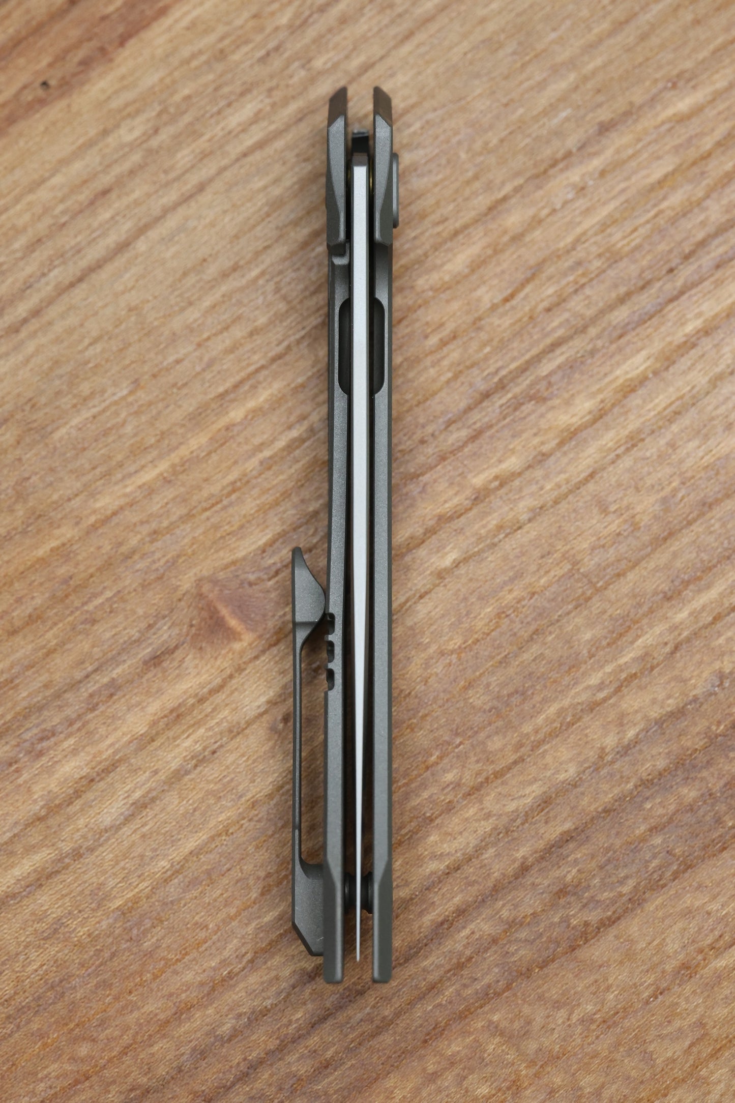 AVIAN KNIVES TOPAZA - LLK490-1 - DARK BEAD BLAST TITANIUM HANDLE - BEAD BLAST MAGNACUT BLADE