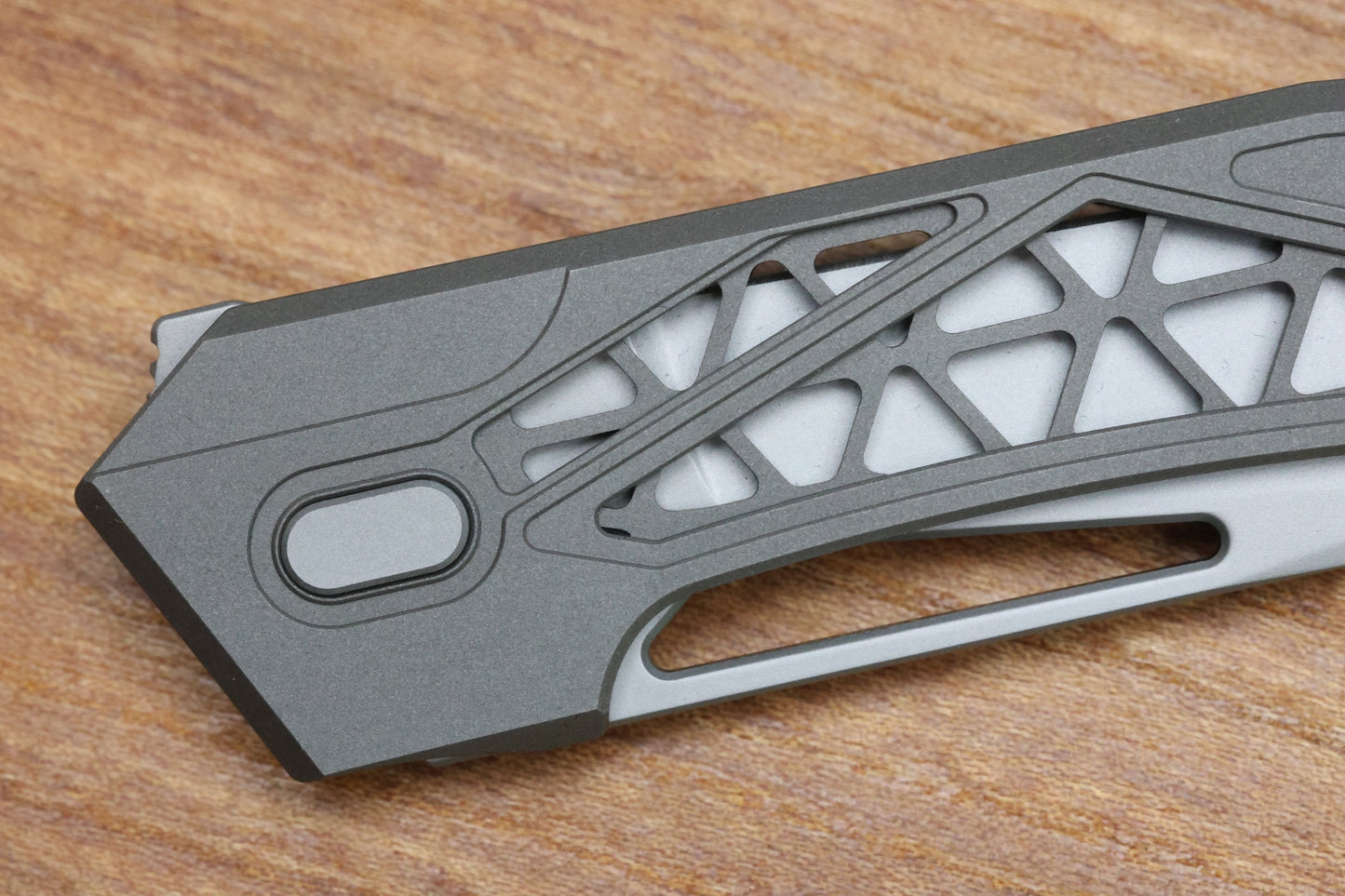 AVIAN KNIVES TOPAZA - LLK490-1 - DARK BEAD BLAST TITANIUM HANDLE - BEAD BLAST MAGNACUT BLADE
