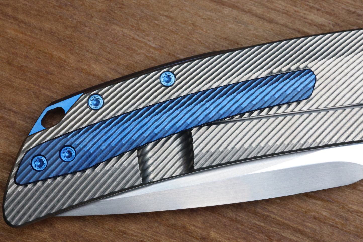 SKIFF MADE BLADES FUGITIVE- CPM154 BLADE, MILLED TITANIUM SCALES, ROYAL BLUE TI BACKSPACER, PIVOT COLLAR AND CLIP, #195