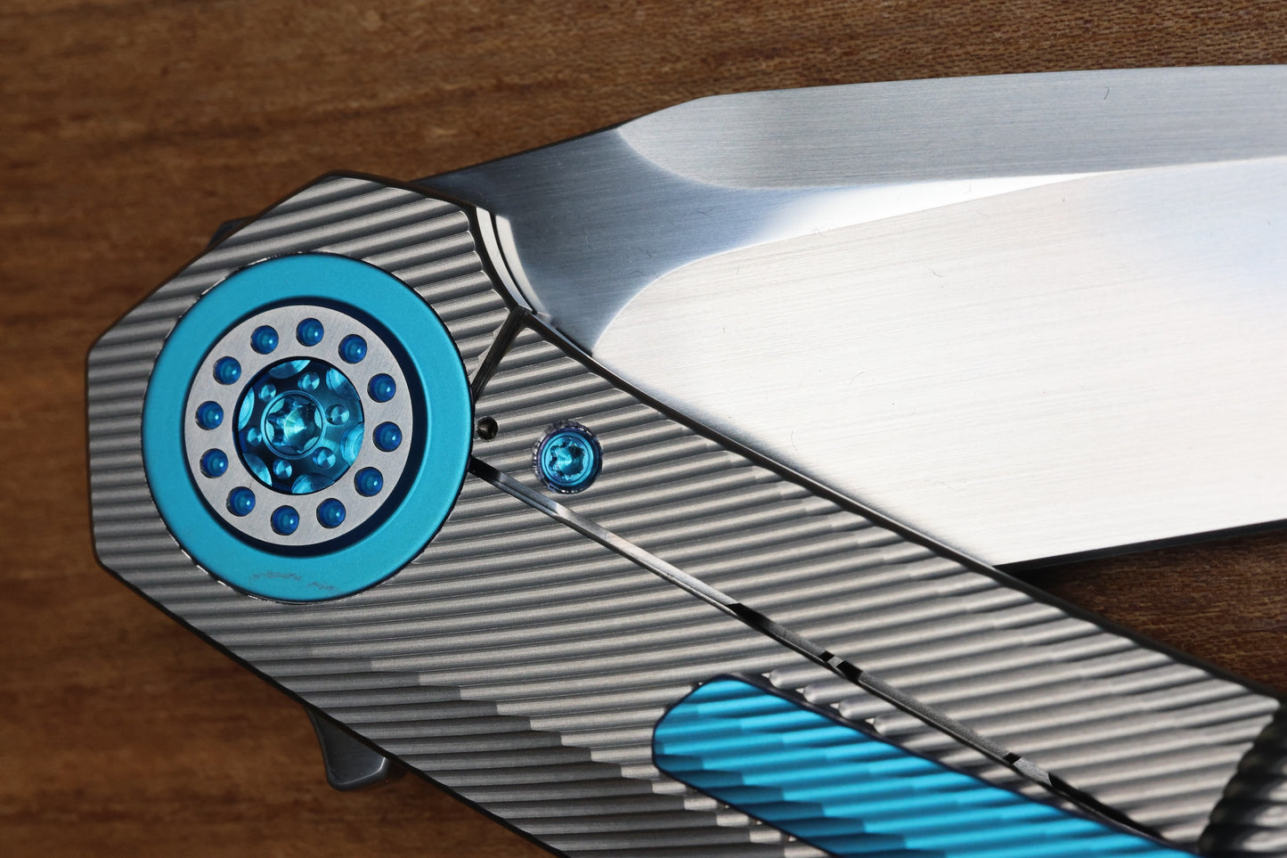 SKIFF MADE BLADES FUGITIVE- CPM154 BLADE, MILLED TITANIUM SCALES, SEA FOAM TI BACKSPACER, PIVOT COLLAR AND CLIP, #201