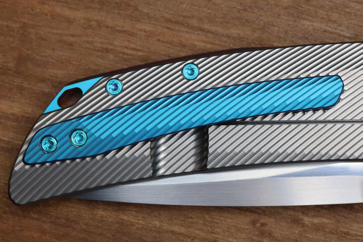 SKIFF MADE BLADES FUGITIVE- CPM154 BLADE, MILLED TITANIUM SCALES, SEA FOAM TI BACKSPACER, PIVOT COLLAR AND CLIP, #201