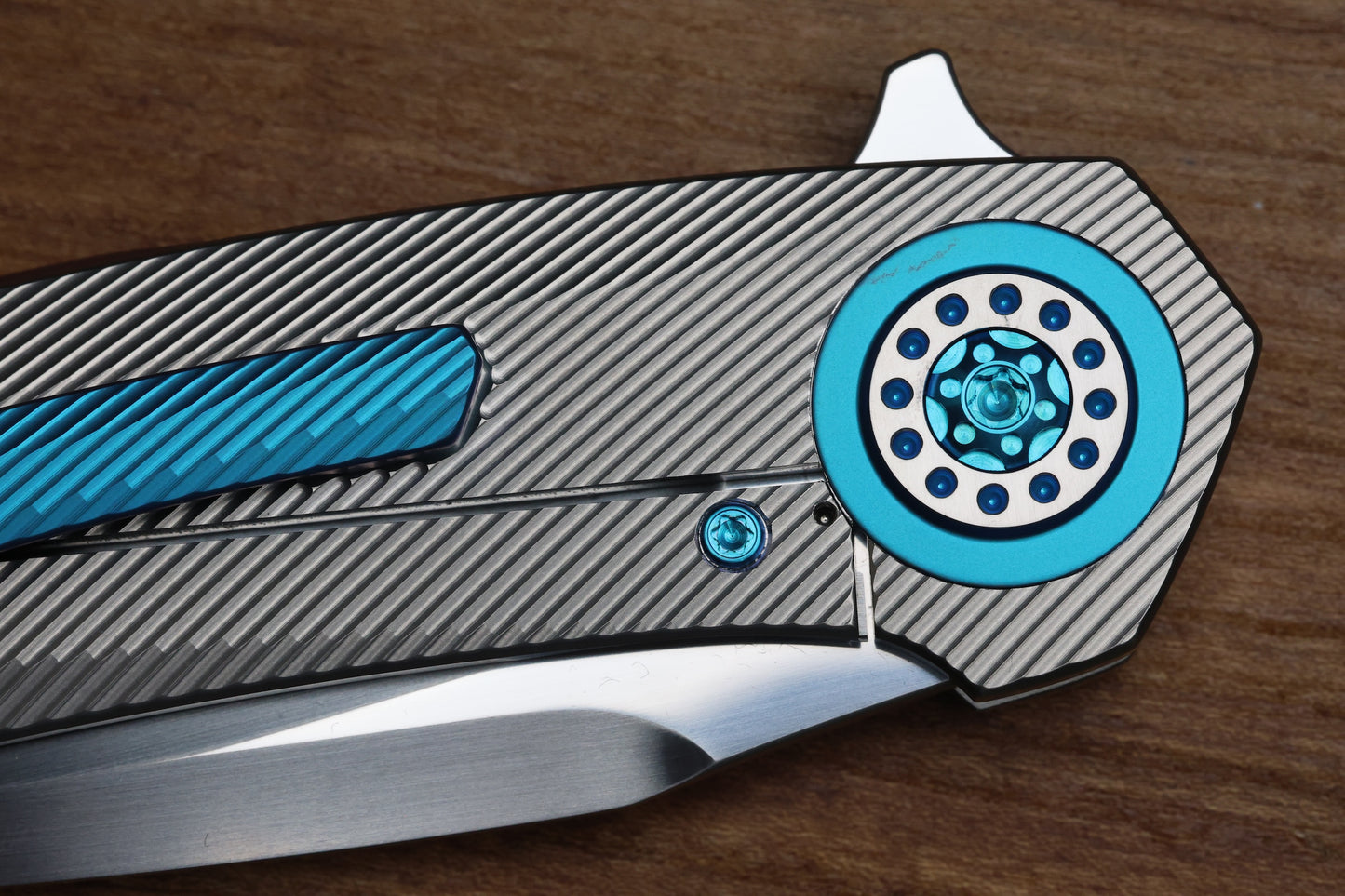 SKIFF MADE BLADES FUGITIVE- CPM154 BLADE, MILLED TITANIUM SCALES, SEA FOAM TI BACKSPACER, PIVOT COLLAR AND CLIP, #201