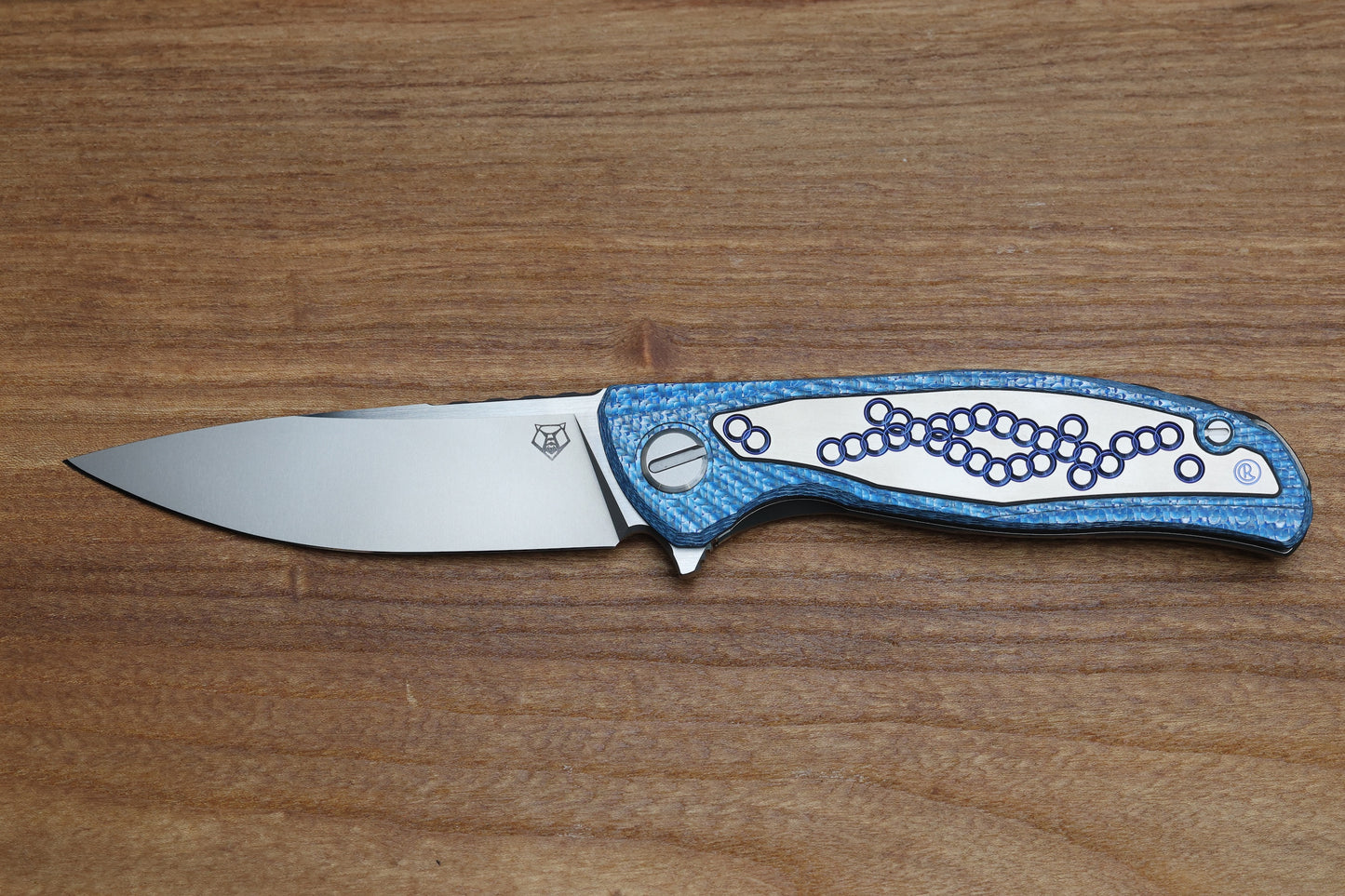 SHIROGOROV KNIVES "SPECIAL EDITION" CHRIS REEVE COLLABORATION HATI CGG - MAGNACUT BLADE - TITANIUM/BLUE ALUTEX HANDLE - MRBS