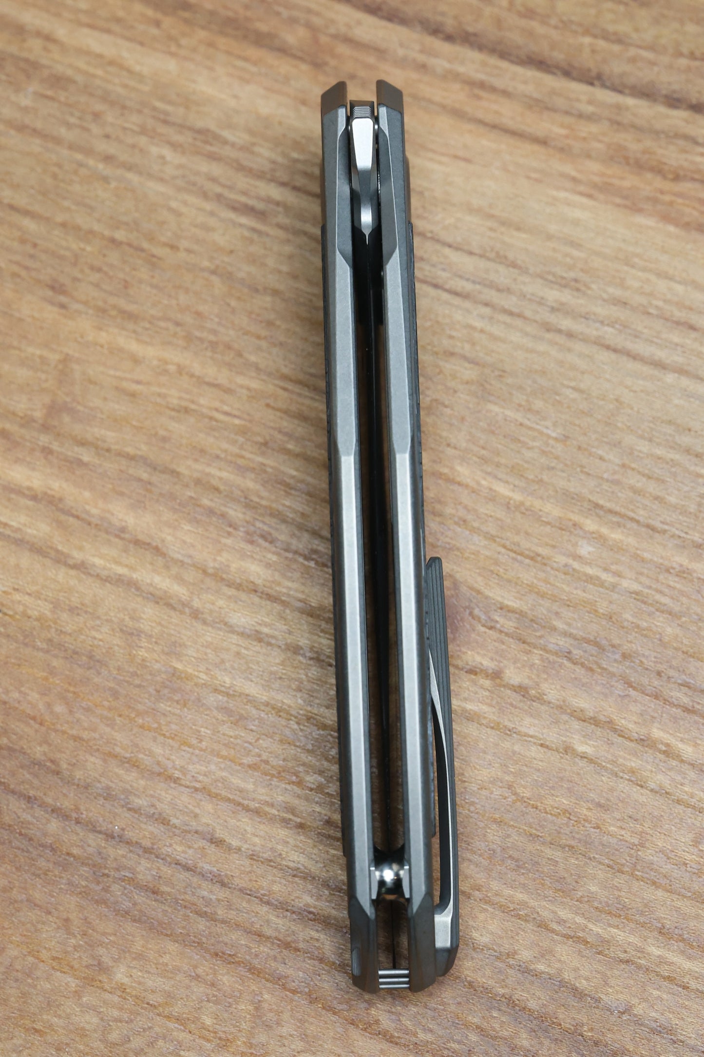 SHIROGOROV KNIVES "R1 EDITION" URSUS QUANTUM NL - CROMAX PM BLADE - TITANIUM HANDLE - R1 PATTERN CARBON FIBER INLAY - MRBS