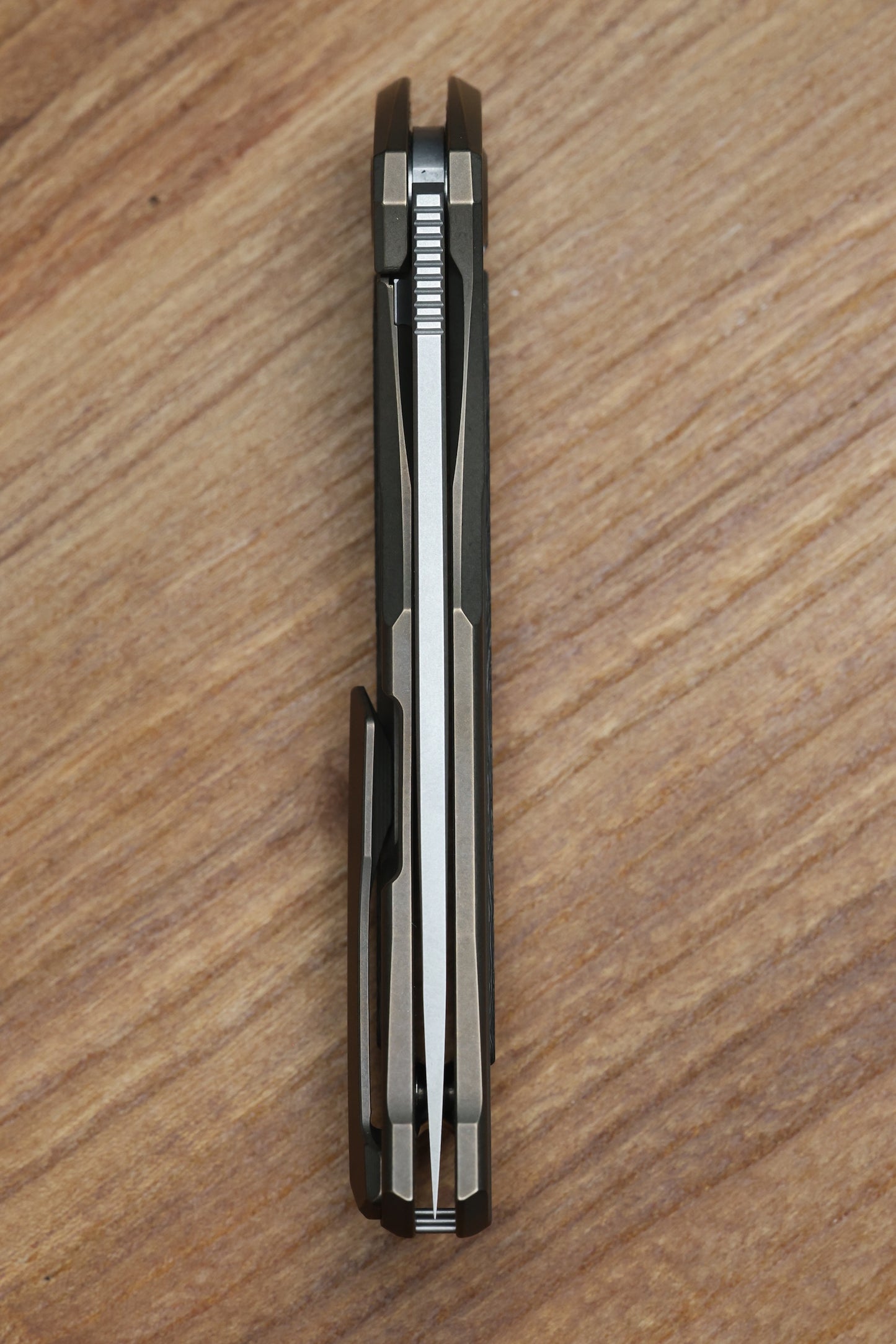 SHIROGOROV KNIVES "R1 EDITION" URSUS QUANTUM NL - CROMAX PM BLADE - BRONZE TITANIUM HANDLE - R1 PATTERN CARBON FIBER INLAY - MRBS