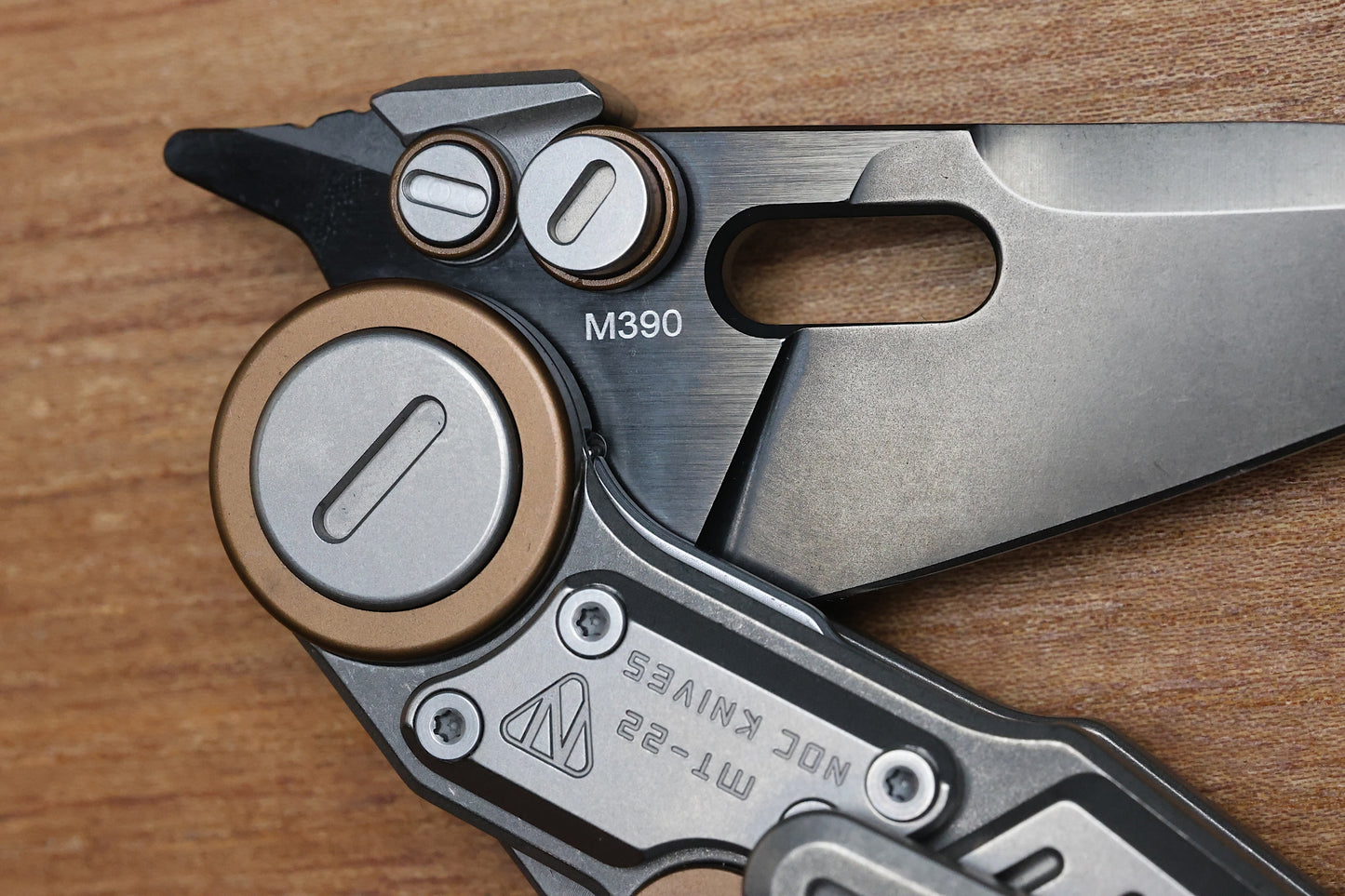 NOC KNIVES MT-22 MINI S-08 - STONEWASH/BRONZE ANODIZED TITANIUM HANDLE - BLACK M390 BLADE