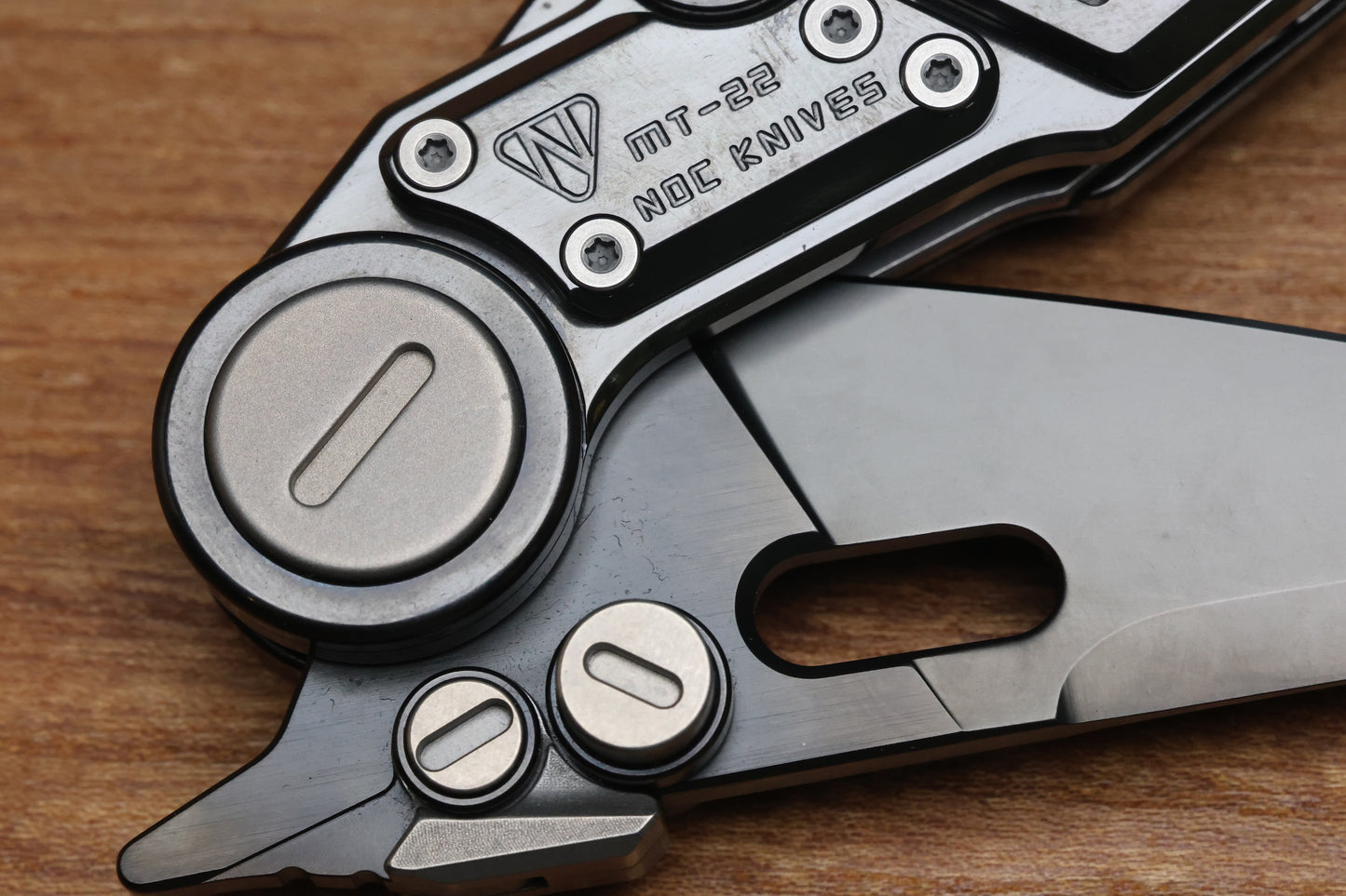 MT-22 MINI S-08 - ZIRCONIUM HANDLE - BLACK M390 BLADE