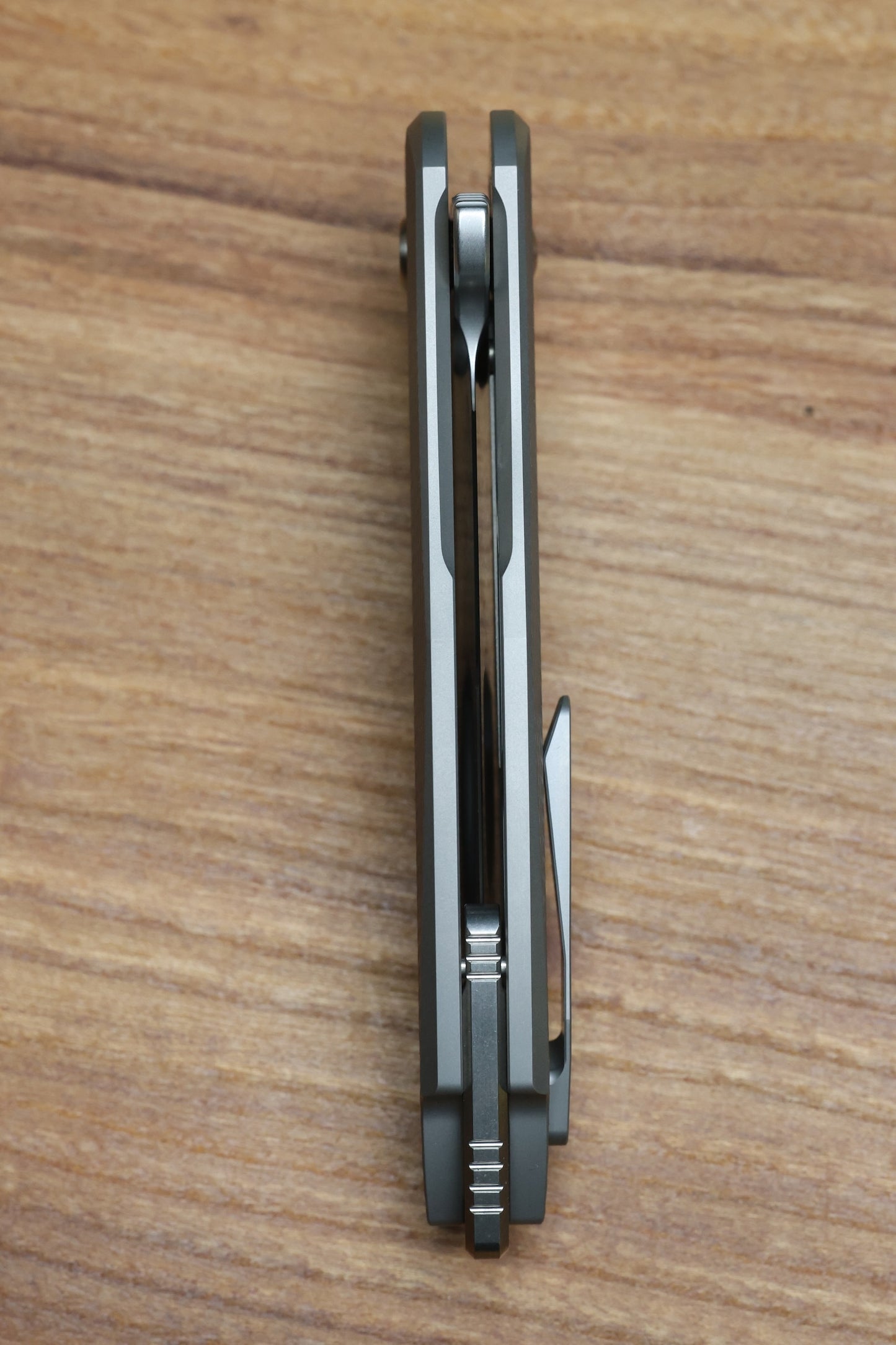 KOENIG KNIVES ARIUS - CORDA TITANIUM HANDLE - SILVER HARDWARE - BURNISHED W/ POLISHED FLATS M398 BLADE