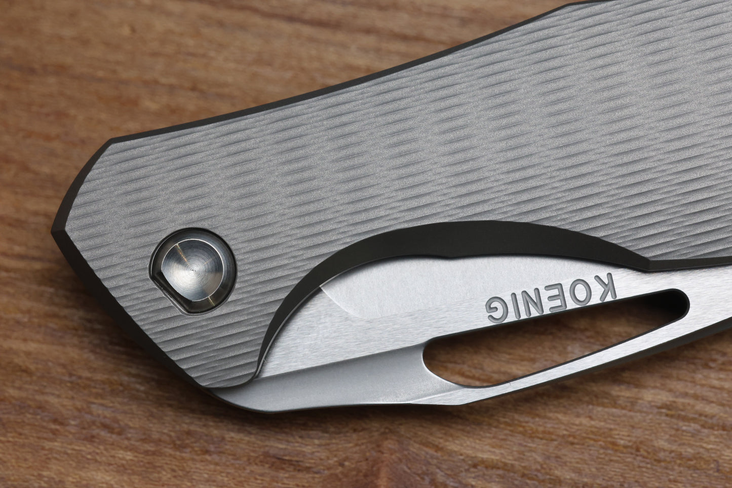 KOENIG KNIVES MINI ARIUS - NON FLIPPER - PLEXA TITANIUM HANDLE - SILVER HARDWARE - BURNISHED W/ POLISHED FLATS M390 BLADE