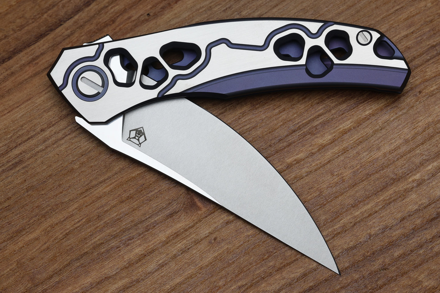 SHIROGOROV KNIVES / ALEXEY KONYGIN COLLABORATION QUANTUM “CYBONIC PLAGUE” – CROMAX PM BLADE - SATIN/PURPLE – MRBS