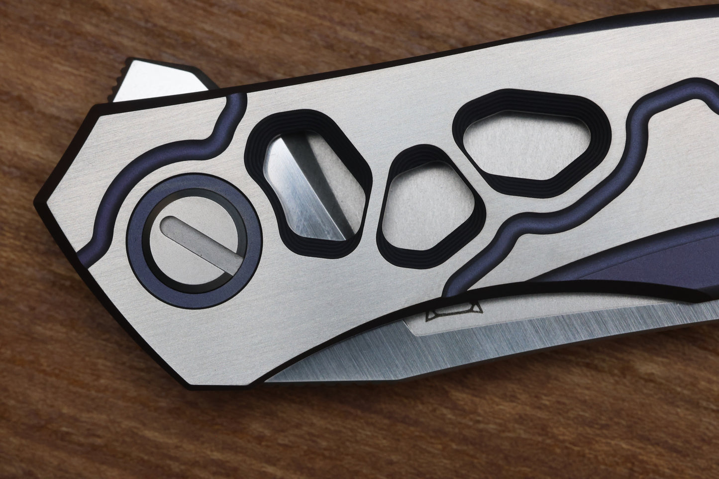 SHIROGOROV KNIVES / ALEXEY KONYGIN COLLABORATION QUANTUM “CYBONIC PLAGUE” – CROMAX PM BLADE - SATIN/PURPLE – MRBS