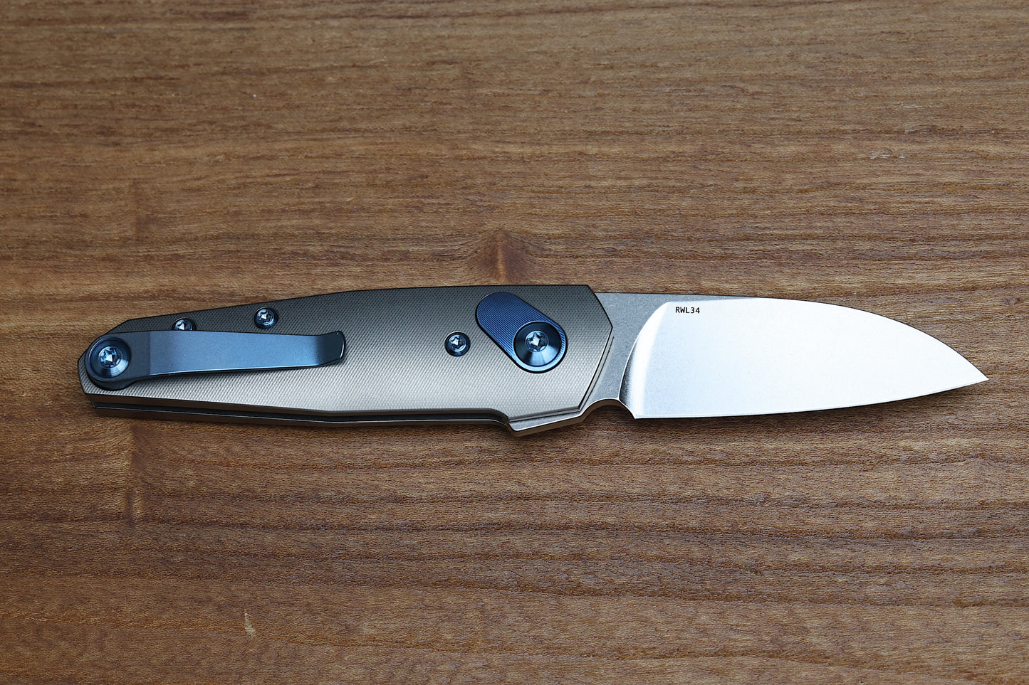 ANSO OF DENMARK AROS - GREY/BLUE TITANIUM HANDLE - RWL34 BLADE