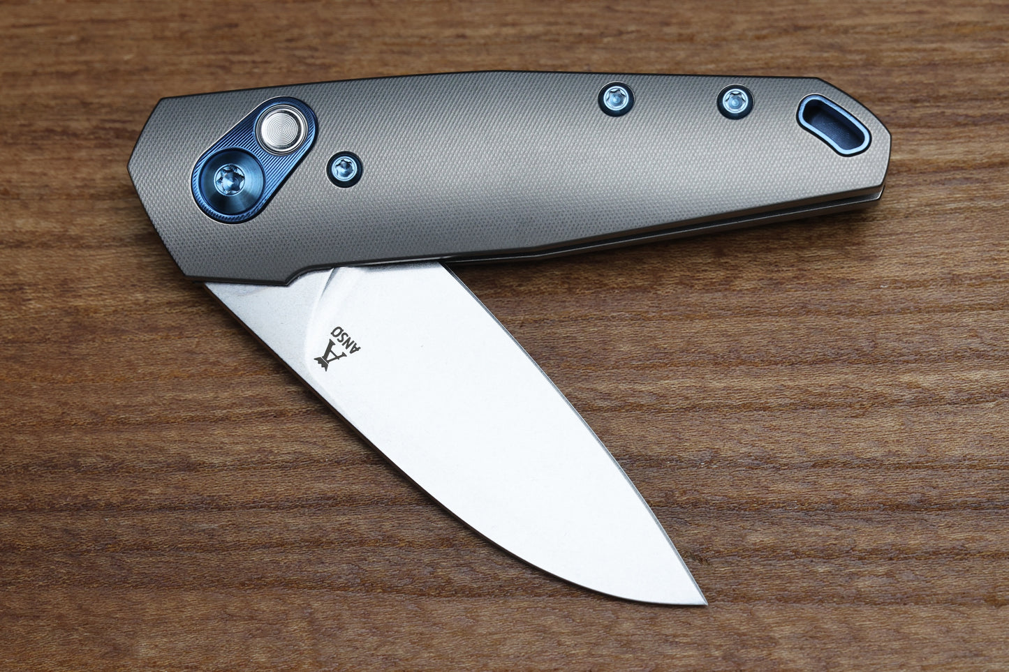 ANSO OF DENMARK AROS - GREY/BLUE TITANIUM HANDLE - RWL34 BLADE