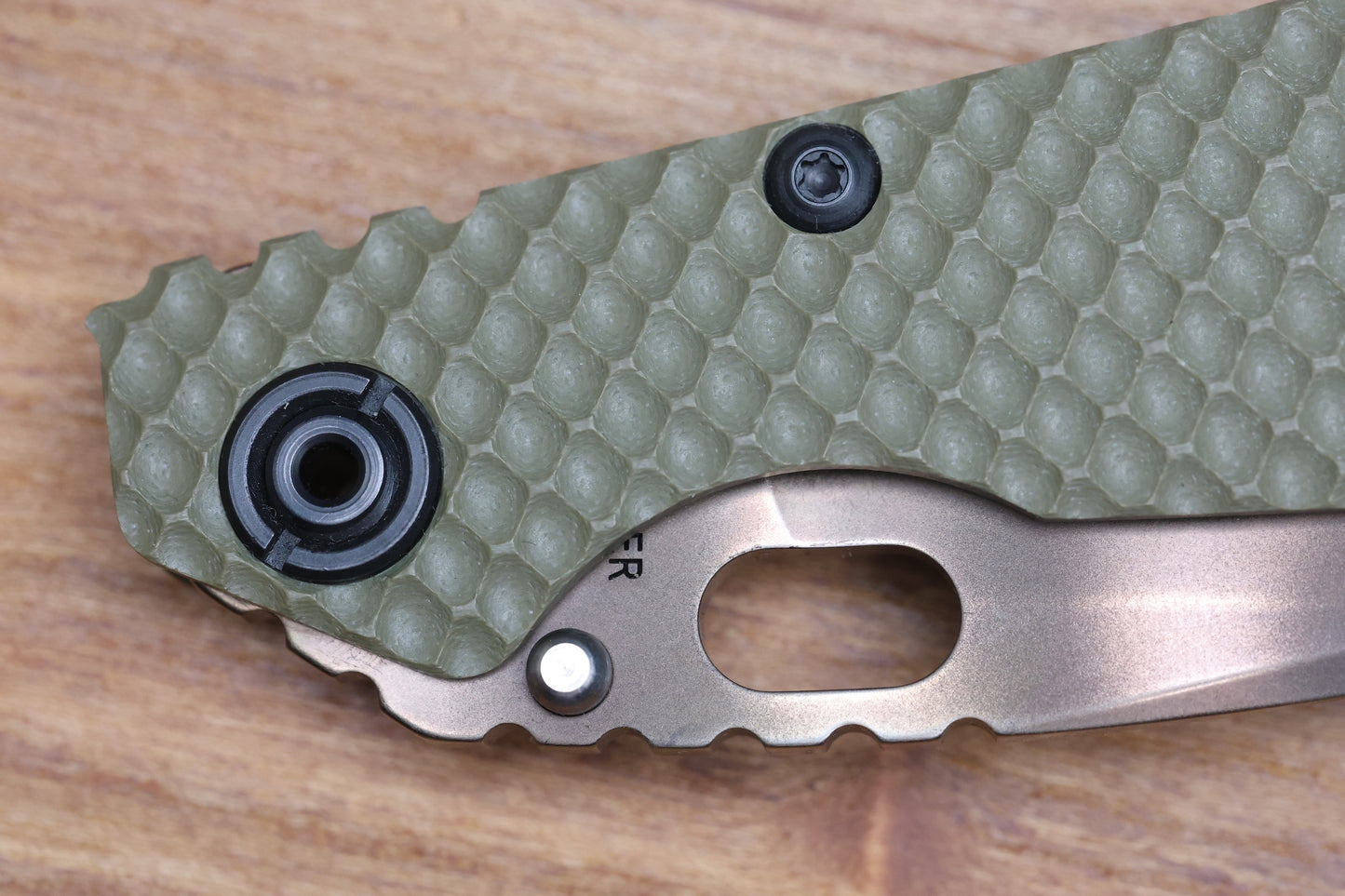 MICK STRIDER SNG OD GREEN DGG DOUBLE GUNNER GRIP & ANTIQUE BRONZE W/ GHOSTSTRIPE S30V