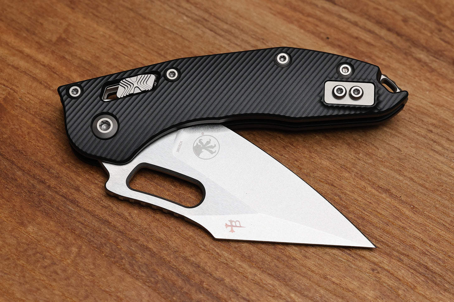 MICROTECH KNIVES MANUAL STITCH RAM LOK FLUTED BLACK ALUMINUM & M390MK 169RL-10 FL