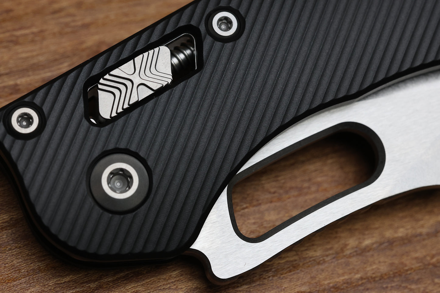 MICROTECH KNIVES MANUAL STITCH RAM LOK FLUTED BLACK ALUMINUM & M390MK 169RL-10 FL