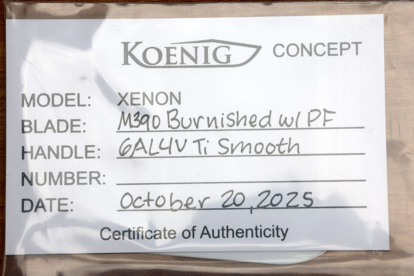 KOENIG KNIVES XENON - SMOOTH TITANIUM HANDLE - BLUE HARDWARE - BURNISHED W/ POLISHED FLATS M390 BLADE