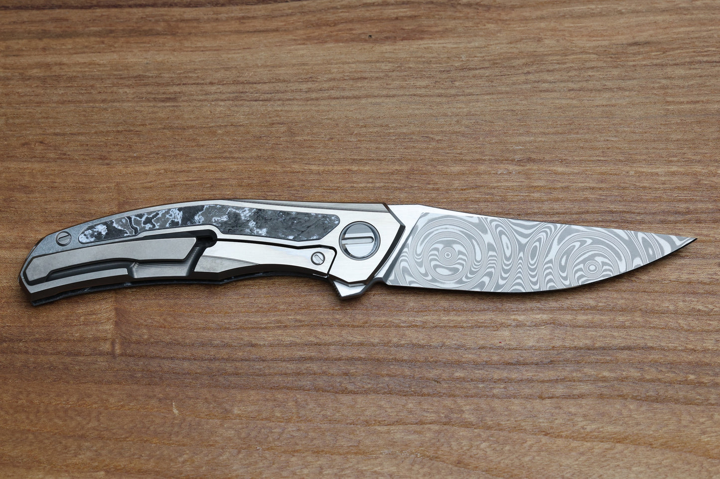 SHIROGOROV KNIVES QUANTIUM WKM - TITANIUM/WHITE CARBOTI HANDLE - ZDI-E BLADE - MRBS