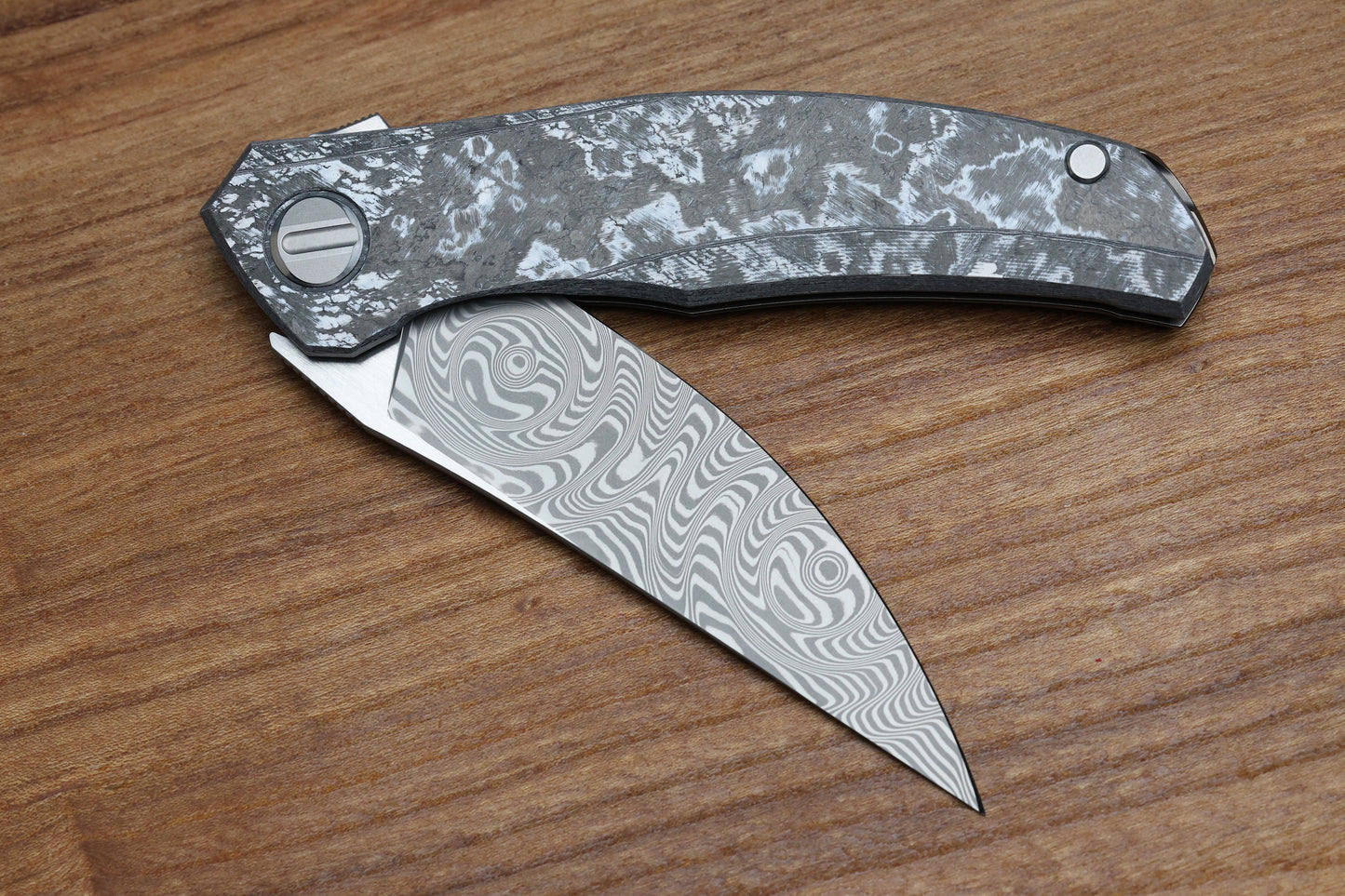 SHIROGOROV KNIVES QUANTIUM WKM - TITANIUM/WHITE CARBOTI HANDLE - ZDI-E BLADE - MRBS