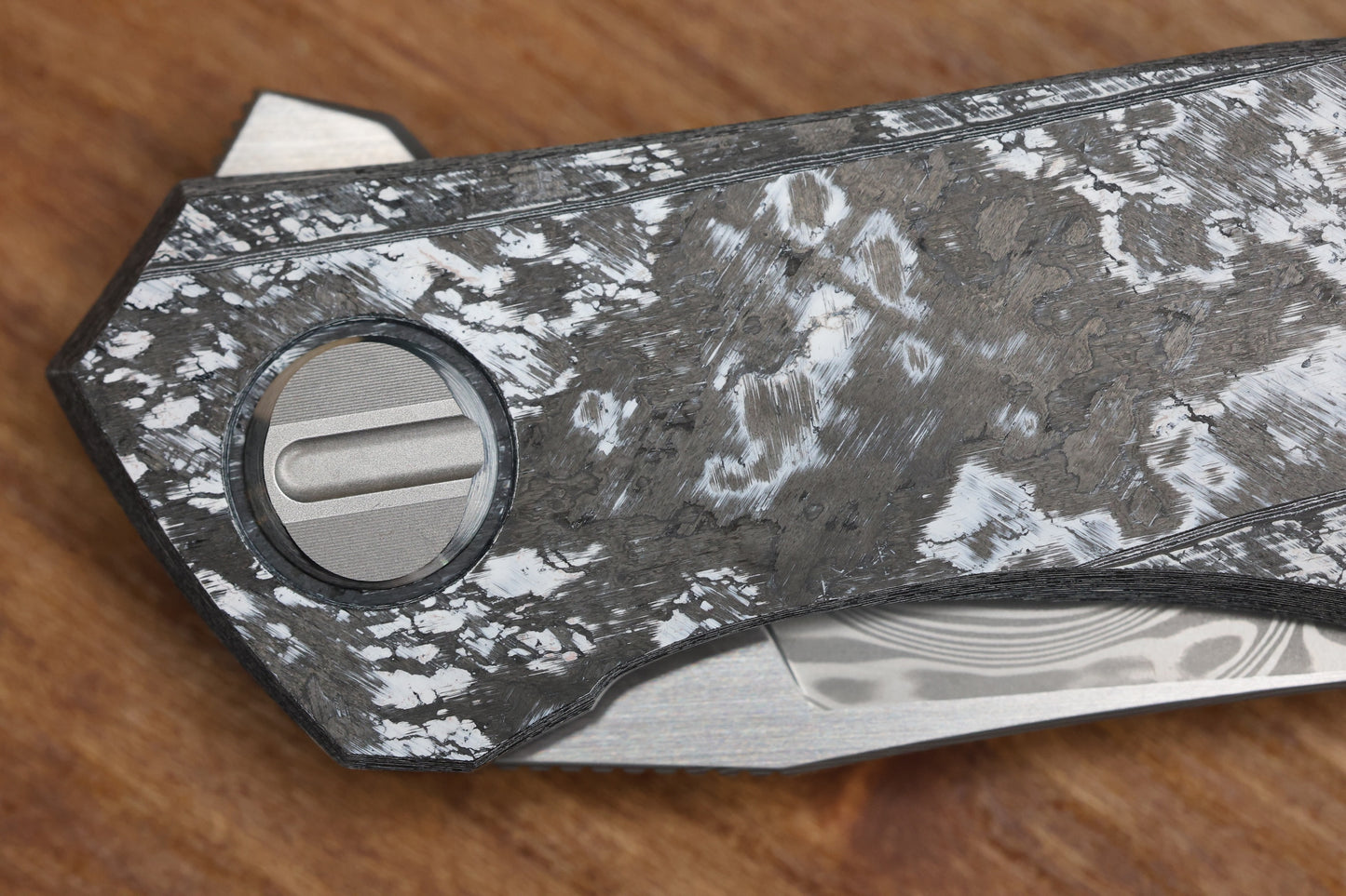 SHIROGOROV KNIVES QUANTIUM WKM - TITANIUM/WHITE CARBOTI HANDLE - ZDI-E BLADE - MRBS