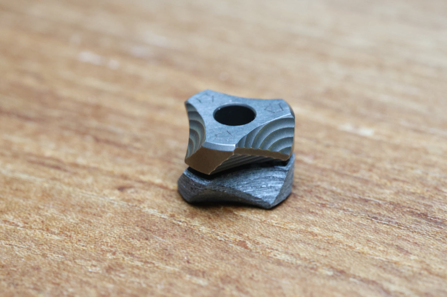 SHIROGOROV KNIVES QUANTIUM WKM - TITANIUM/WHITE CARBOTI HANDLE - ZDI-E BLADE - MRBS