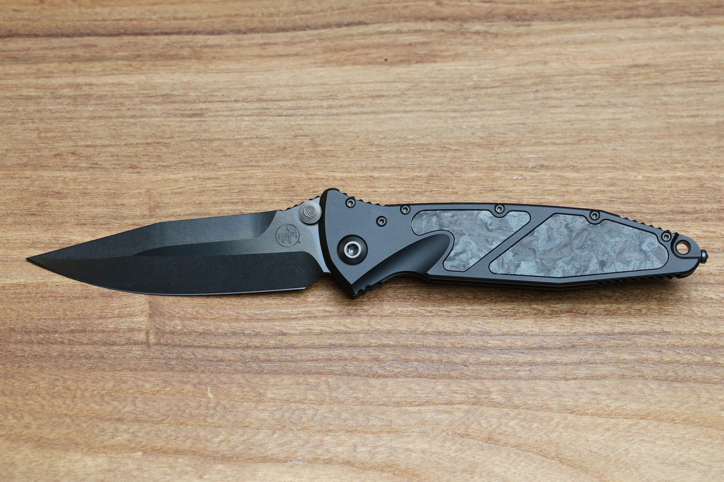 MICROTECH SOCOM ELITE M/A DLC SPIKE GRIND W/ GLOW FAT CARBON INLAYS SIGNATURE SERIES