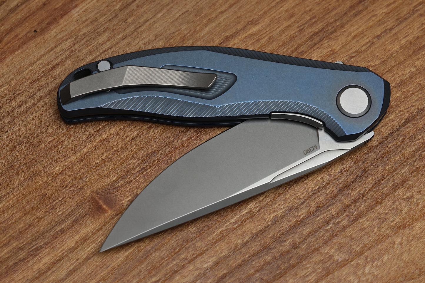 SHIROGOROV STELLAR – BLUE TITANIUM HANDLE – M390 BLADE – MRBS